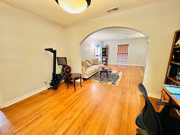 3rd image of 2514 Southgate Blvd