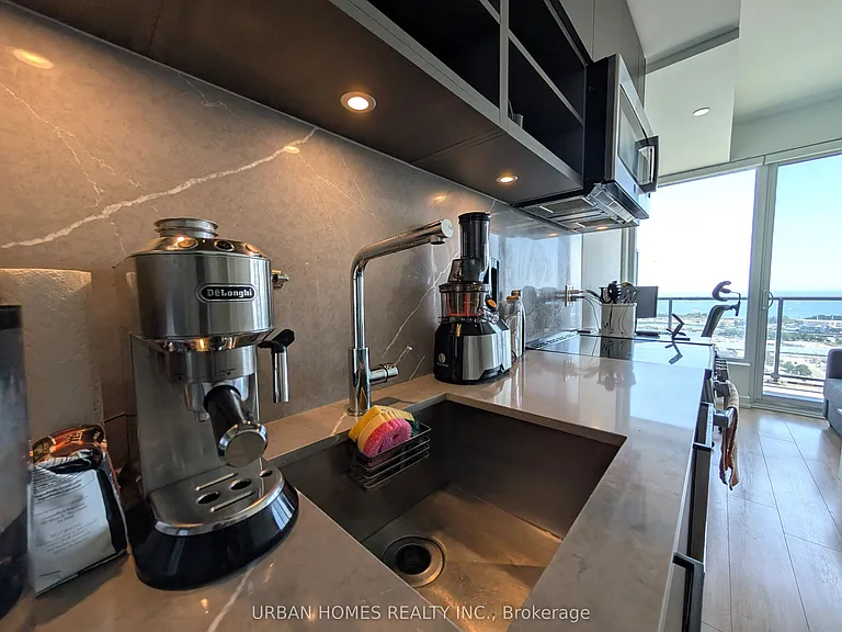 135 Liberty St #2313 — Photo 4