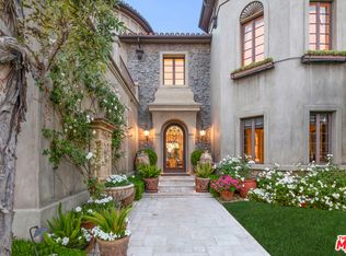 13969 Aubrey Rd, Beverly Hills, CA 90210