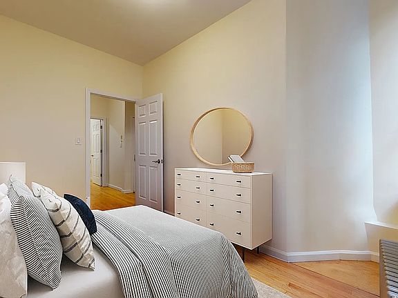 5th image of 13 E 7th St APT 1