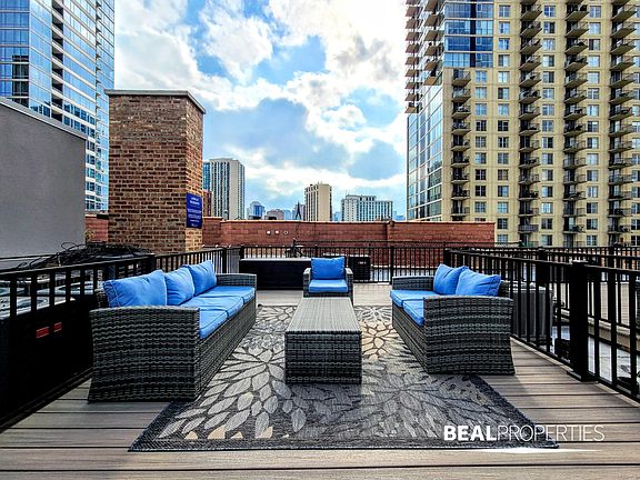 3rd image of 1220 N Lasalle St #4A