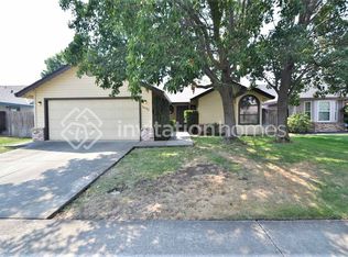 5032 Laguna Park Dr, Elk Grove, CA 95758