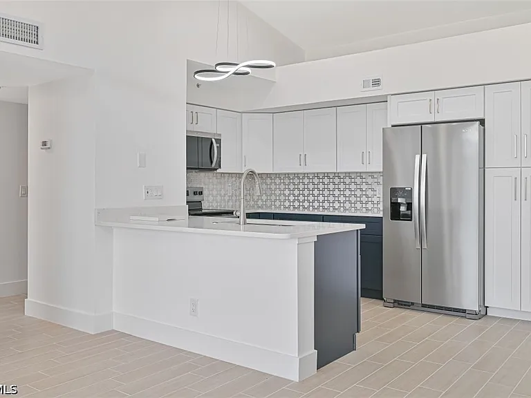 13521 Eagle Ridge Dr #136 — Photo 3