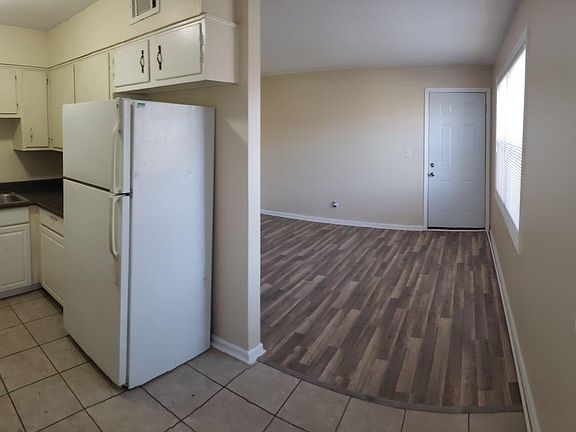 5th image of 2924 Brinkey Way APT 1