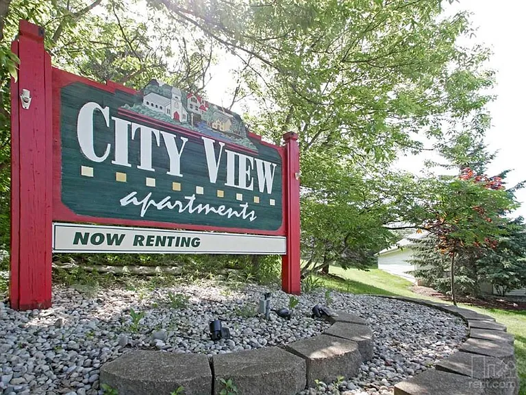 City View Apartments — Photo 60