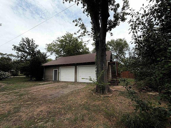 4th image of 3127 W Maple St