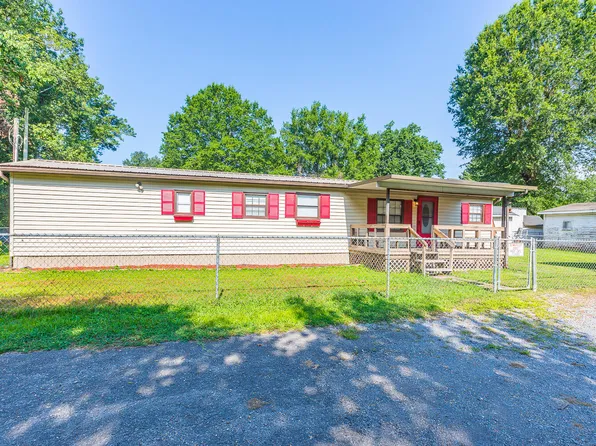 608 Union Ave, Rossville, GA 30741