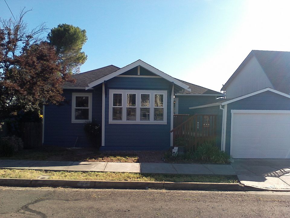 G Street view