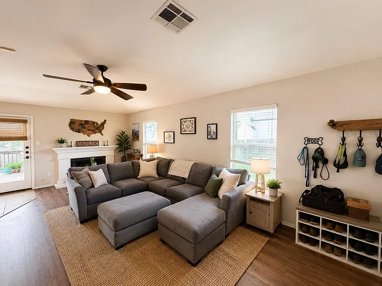 2805 Feathercrest Dr — Photo 4