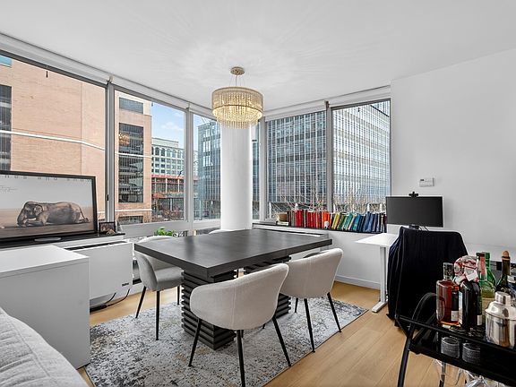 3rd image of 25 Hudson St APT 401
