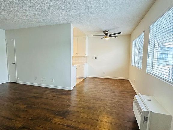 2nd image of 5629 Laurel Canyon Blvd APT 14