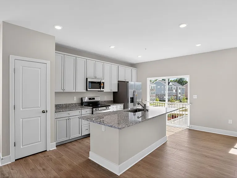 5527 Aberdeen Pl — Photo 4