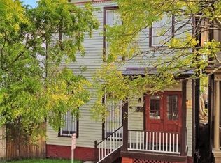 319 E Waldburg St, Savannah, GA 31401