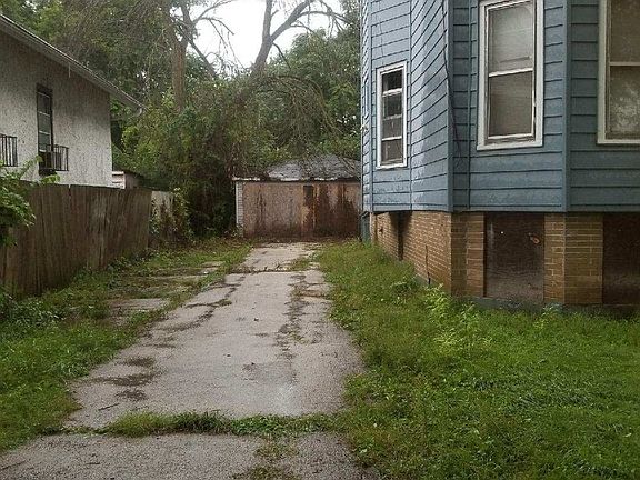 2nd image of 1204 S 4th Ave