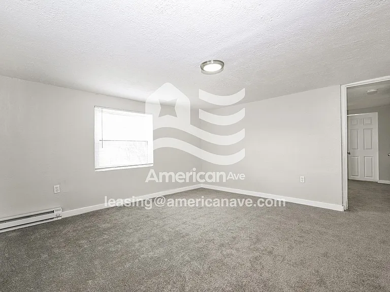456907_005_wm_-_main_bedroom_13347297.jpg