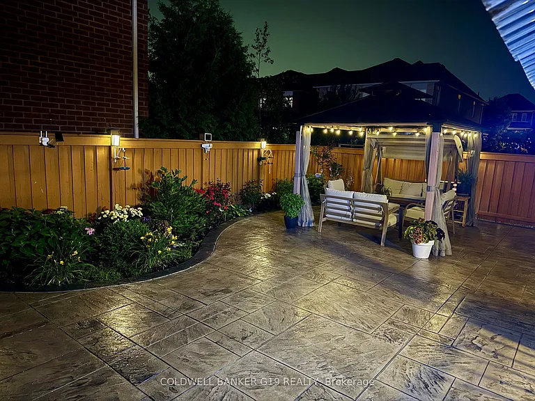 43 Midcrest Cir — Photo 30