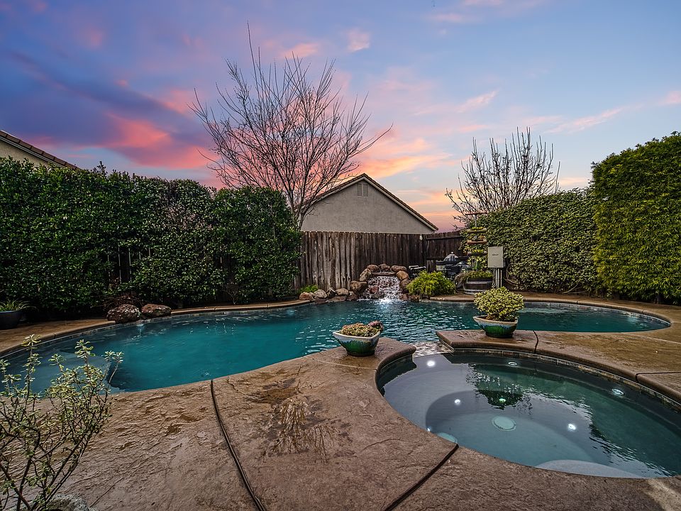 1st image of 1625 Antigua Ln
