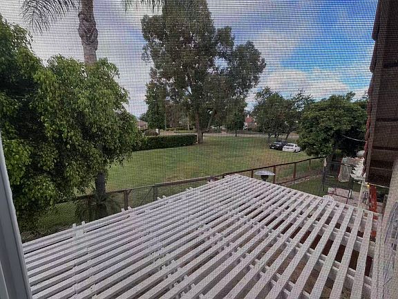 4th image of 1270 Farmington Pl
