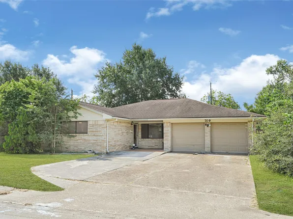709 Queens Rd, Pasadena, TX 77502