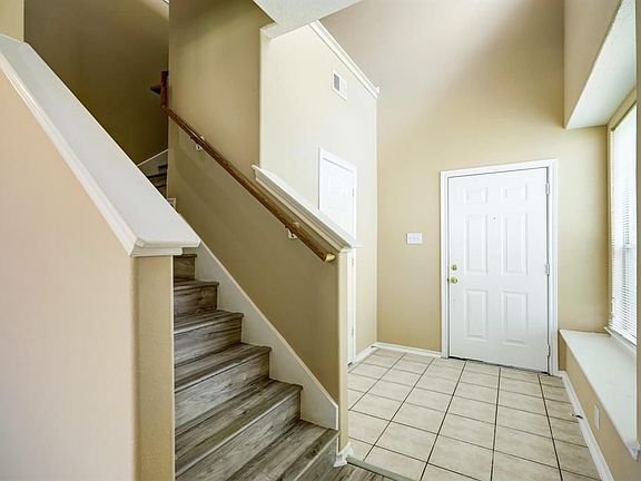 5th image of 14306 Mirkwood Ln