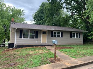 902 Teasdale St, Potosi, MO 63664