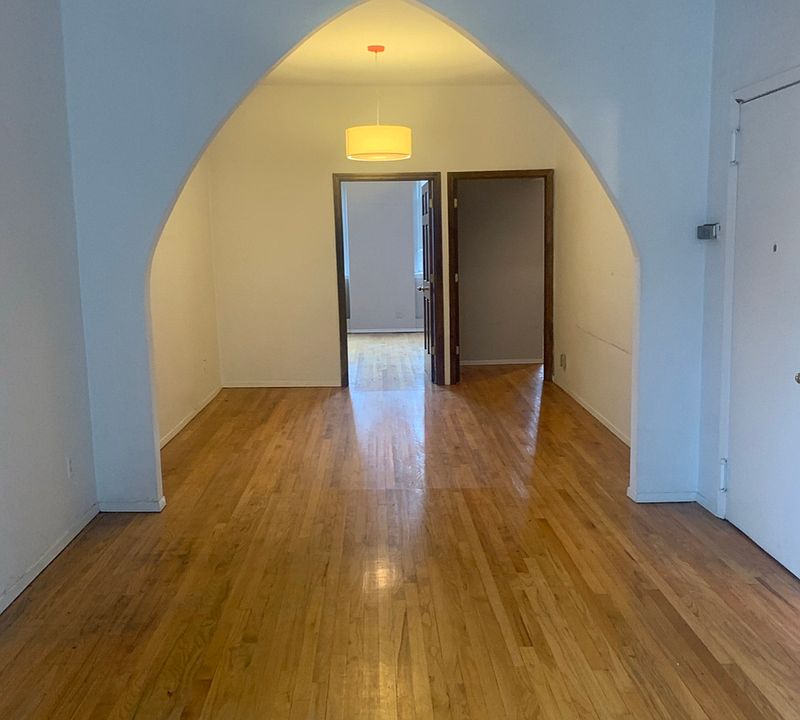 1st image of 531 Henry St #2