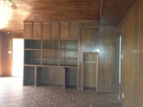 2nd image of 1703 E Lake Dr