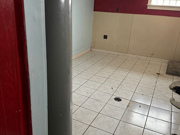 5th image of 1132 Marshall Ave