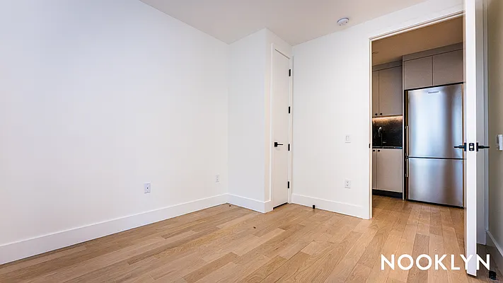 Rented by Nooklyn NYC LLC | media 52