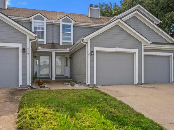 5792 NW Plantation Cir, Lees Summit, MO 64064