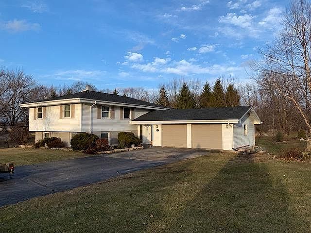 1st image of 6100 Penguin Dr