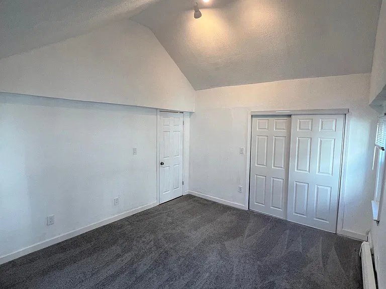 275 Gold St — Photo 8