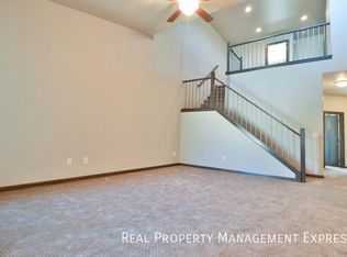 5903 S Bounty Pl, Sioux Falls, SD 57108