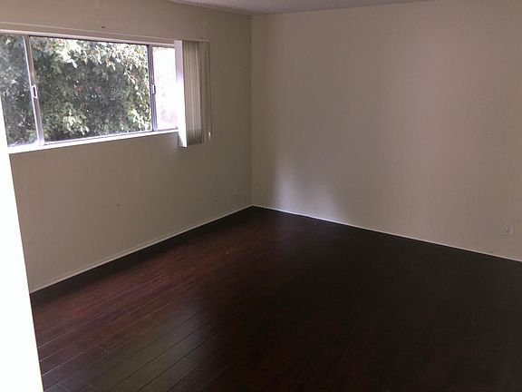 2nd image of 11930 Dorothy St APT 4