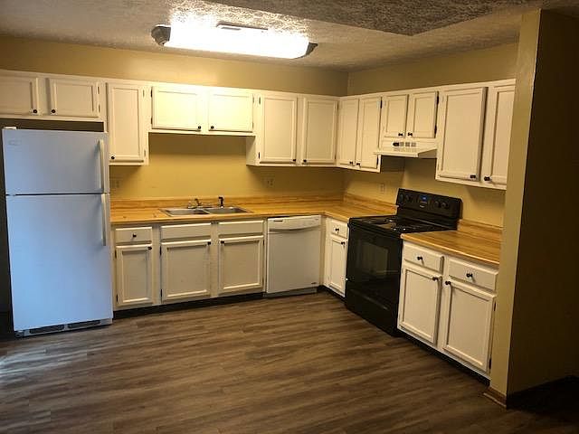 1st image of 9129 Woodpark Ln #B