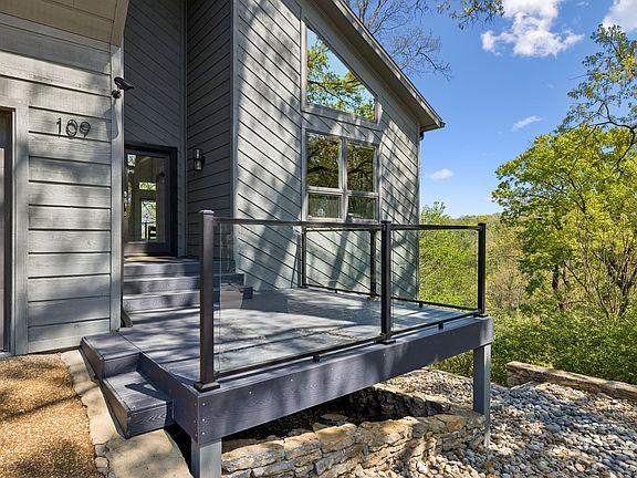 3rd image of 109 Harpeth Trace Ct