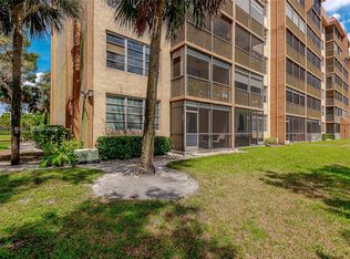 3001 W Rolling Hills Cir APT 305, Fort Lauderdale, FL 33328
