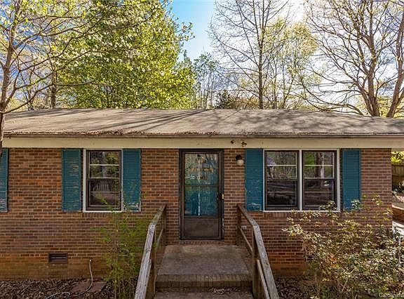 4th image of 615 Anne Ave