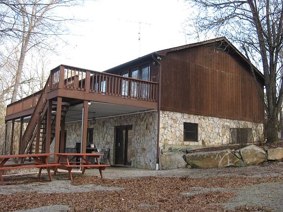 3rd image of 549 Cliffside Dr #1