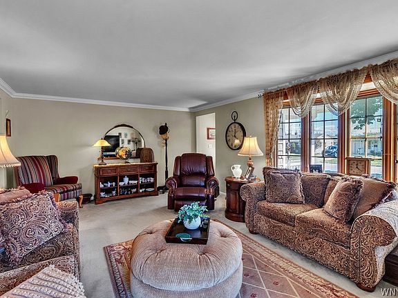 4th image of 102 Glenhurst Rd
