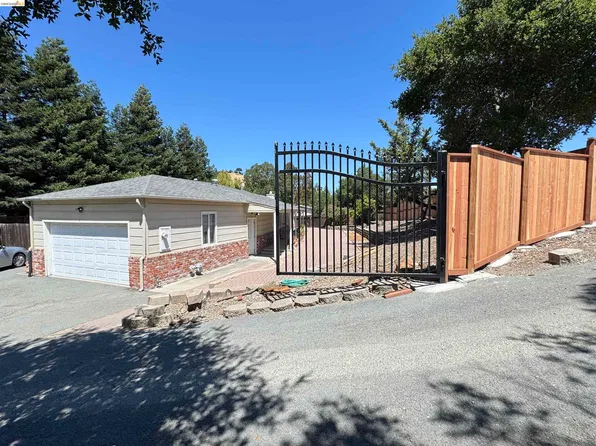 3540 Deer Hill Rd, Lafayette, CA 94549