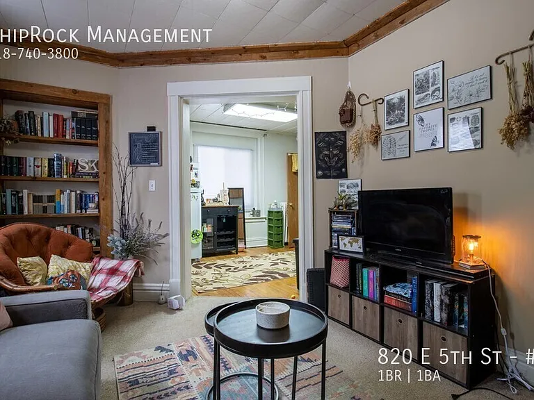 820 E 5th St #1 — Photo 3