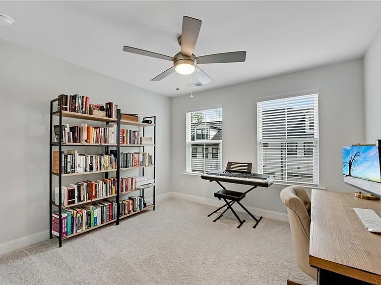 400 Renwood Trl — Photo 26