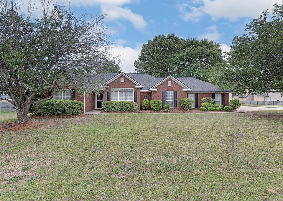 1st image of 20 Katie Dr