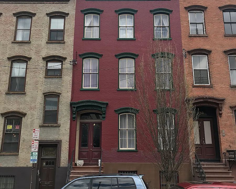1st image of 133 Eagle Street #3