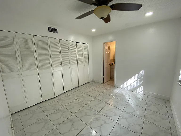 138 Lake Frances Dr — Photo 9