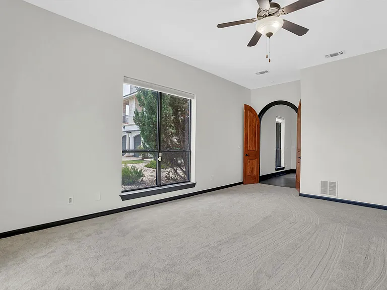 411 Cielo Cir — Photo 18