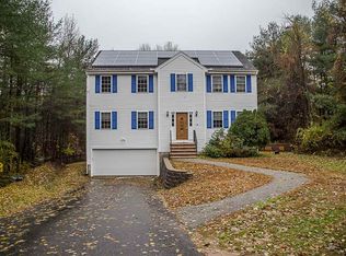 8 Castle Hill Rd, Windham, NH 03087