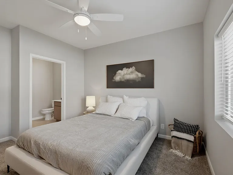 The Creek Apartments — Photo 19