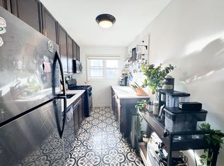 20-65 21st St #2, Astoria, NY 11105